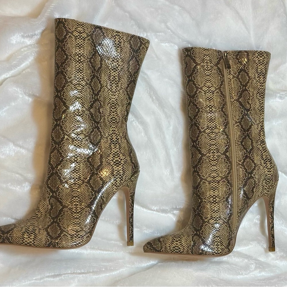 Snakeskin Pattern Women's Boots
